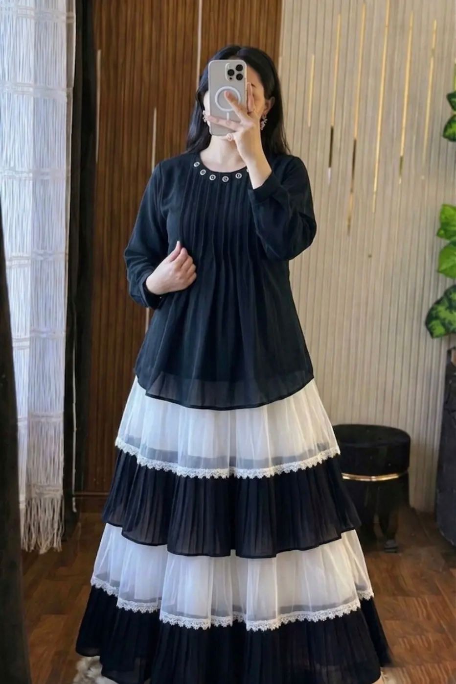 Trendy Ladies Tops and Skirt Set(29197)